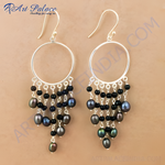 Load image into Gallery viewer, Sterling silver dangle earrings with black beads and iridescent gray pearls, perfect for women