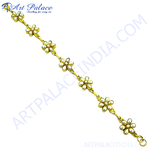 将图像加载到图库查看器中, gold plating chain bracelet with flower shaped design and white pearls, elegant women's jewelry.