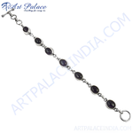 将图像加载到图库查看器中, Sterling silver chain bracelet featuring oval black onyx gemstones, a perfect daily wear accessory.