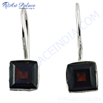 Load image into Gallery viewer, 925 sterling silver drop earrings with square garnet gemstone. Elegant women's earrings.