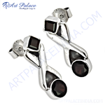 Load image into Gallery viewer, 925 sterling silver dangle earrings with square and round garnet gemstones. Women's fashion jewelry.