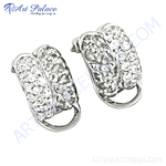 将图像加载到图库查看器中, Silver stud earrings with clear cubic zirconia stones. Elegant and sparkling design for women.