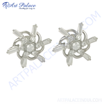将图像加载到图库查看器中, Silver stud earrings featuring a flower design with brilliant cubic zirconia stones.