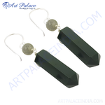 将图像加载到图库查看器中, Silver dangle earrings with green stone. Featuring a hook closure, perfect for women, and suitable for both casual and formal occasions.