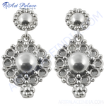 Load image into Gallery viewer, Sterling silver dangle earrings with filigree design, featuring a classic, elegant style, perfect for everyday wear.