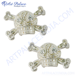 将图像加载到图库查看器中, Silver crystal skull brooch pin with sparkling crystals. Gothic jewelry for women. Silver fashion accessory.