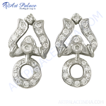 将图像加载到图库查看器中, Silver drop earrings with sparkling cubic zirconia stones, perfect for elegant occasions.