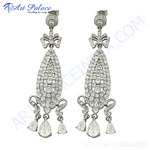 将图像加载到图库查看器中, Elegant silver dangle earrings featuring sparkling white stones, perfect for adding sophistication to any look.