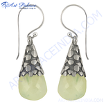 Load image into Gallery viewer, 925 sterling silver drop earrings with faceted light green quartz gemstones, elegant style.