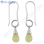 将图像加载到图库查看器中, Silver drop earrings with pear-shaped green gemstones. Dangle style, elegant design.