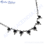Load image into Gallery viewer, 925 sterling silver necklace featuring black onyx gemstones, elegant chain design
