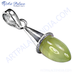 Load image into Gallery viewer, Sterling silver pendant with a green gemstone, perfect for women's jewelry.