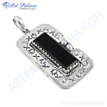将图像加载到图库查看器中, Sterling silver pendant with a black onyx gemstone center and intricate design detailing