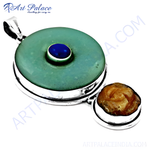 Load image into Gallery viewer, 925 sterling silver pendant with a green stone and a central blue lapis lazuli stone, elegant women's jewelry