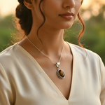 Load image into Gallery viewer, Colgante de ojo de tigre en plata 925 | Collar de piedra ovalada para mujer