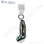 Load image into Gallery viewer, 925 sterling silver pendant with a black, green, and blue Tahitian pearl. Pearl pendant necklace