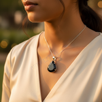 Load image into Gallery viewer, Colgante de lágrima de ónix negro en plata 925 para mujer | Joyería con piedras preciosas