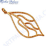 将图像加载到图库查看器中, gold plating leaf shaped pendant for women, elegant and modern jewelry design.