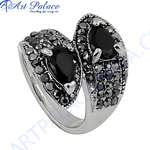 Load image into Gallery viewer, 925 sterling silver ring with two black pear-shaped stones, a striking statement piece.