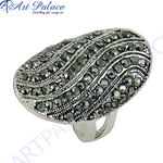 Load image into Gallery viewer, Silver oval ring with marcasite stones, elegant statement jewelry, sparkling gemstone accessory
