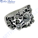 Load image into Gallery viewer, Silver filigree ring with black faceted stones. Statement jewelry piece.