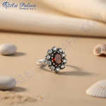 Load image into Gallery viewer, Anillo de plata con granate para mujer | Diseño floral | Regalo