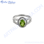 将图像加载到图库查看器中, Sterling silver peridot ring with oval green gemstone and white gemstone accents for women