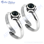 Load image into Gallery viewer, Sterling silver toe rings featuring black gemstones, perfect for women's jewelry collections.