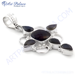 Load image into Gallery viewer, 925 sterling silver labradorite pendant. Gemstone jewelry. Unique design with natural dark blue gemstones.