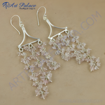 Load image into Gallery viewer, 925 sterling silver dangle earrings with pink rose quartz gemstones, elegant and feminine.
