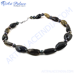 将图像加载到图库查看器中， Black onyx and pearl beaded necklace on a white background, gemstone necklace for women.

