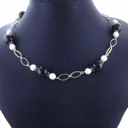 Black & White Bead Necklace for Women | Fashion Jewelry