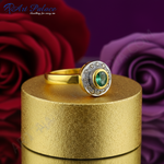 Load image into Gallery viewer, Anillo de oro con halo de esmeralda para mujer | Anillo de oro con piedras preciosas
