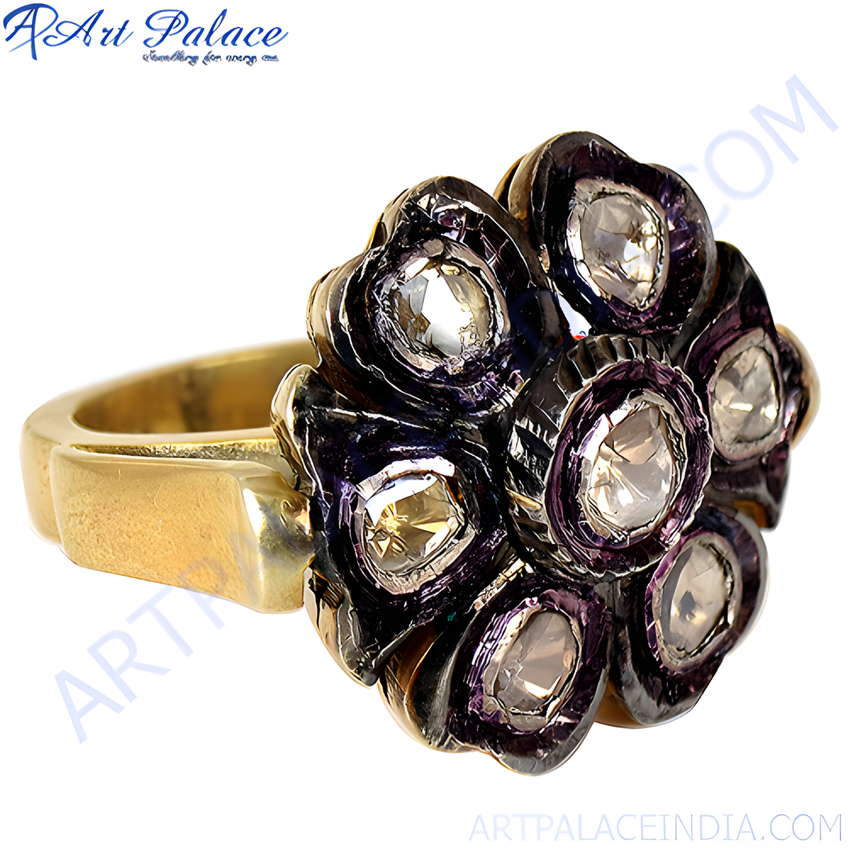 Vintage gold ring with cluster of diamonds in a floral design, a beautiful piece of jewelry