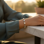 将图像加载到图库查看器中， 镶嵌立方氧化锆的银手镯 | 女士优雅珠宝
