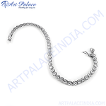 将图像加载到图库查看器中， 925 silver tennis bracelet with round brilliant-cut cubic zirconia stones on a white background.
