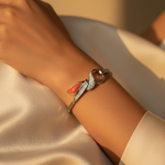 Load image into Gallery viewer, Pulsera de plata con coral y diamantes para mujer | Joyería de regalo
