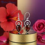 Load image into Gallery viewer, Pendientes de lágrima de granate en plata 925 para mujer | Joyería de regalo
