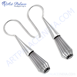 将图像加载到图库查看器中， Silver drop earrings with faceted crystal pendants, a classic and elegant design perfect for everyday wear.
