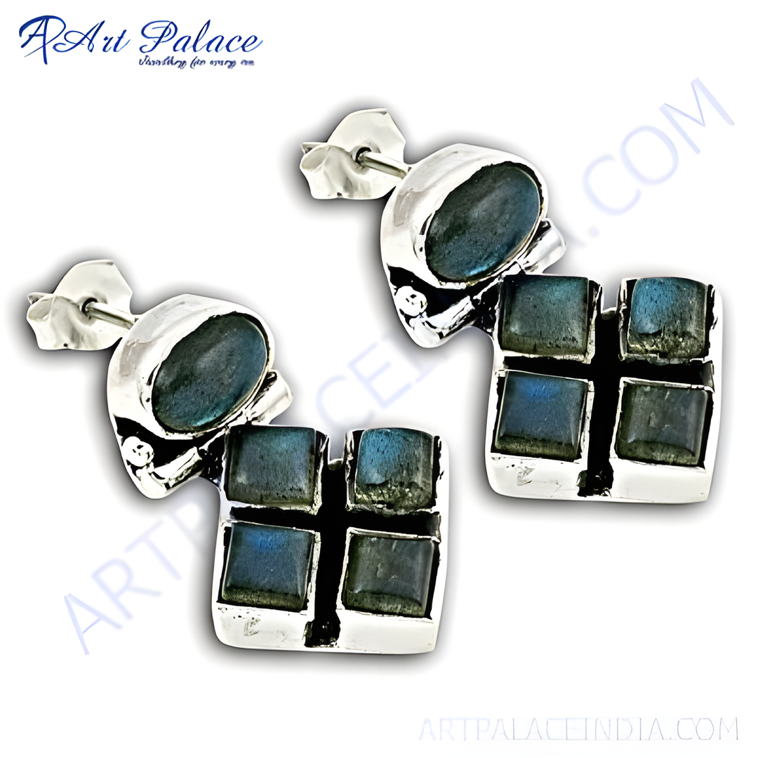 925 silver stud earrings featuring square arrangements of shimmering blue labradorite gemstones. Elegant and eye-catching.