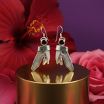 Load image into Gallery viewer, Pendientes colgantes de plata con forma de mano | Pendientes de plata de ley para mujer
