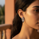 Load image into Gallery viewer, Pendientes de plata con cristales marquesina | Regalo de joyería para mujer
