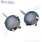 将图像加载到图库查看器中， Silver drop earrings featuring a round, blue gemstone set in a silver setting, perfect for daily wear.
