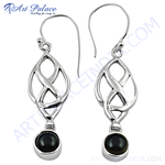 将图像加载到图库查看器中， 925 sterling silver drop earrings with a Celtic knot design and a black onyx gemstone at the base.

