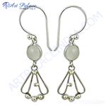 Load image into Gallery viewer, Sterling silver drop earrings with moonstone gemstones. Elegant and delicate for women.
