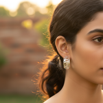 Load image into Gallery viewer, Pendientes de aro con filigrana de plata 925 para mujer | Joyería de uso diario
