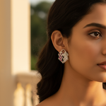 Load image into Gallery viewer, Pendientes de hoja de plata con detalles de rubí y diamantes
