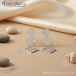 Load image into Gallery viewer, Pendientes geométricos de plata para mujer | Joyas con estilo
