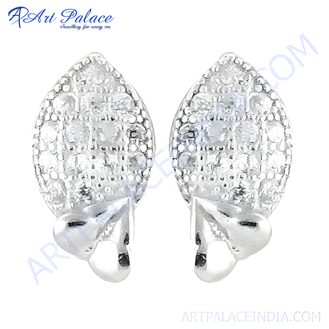 925 sterling silver stud earrings with a leaf design, perfect for everyday wear. These studs are silver and elegant.