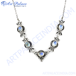 Load image into Gallery viewer, 925 sterling silver necklace featuring moonstone gemstones, perfect for women&#39;s fashion jewelry.
